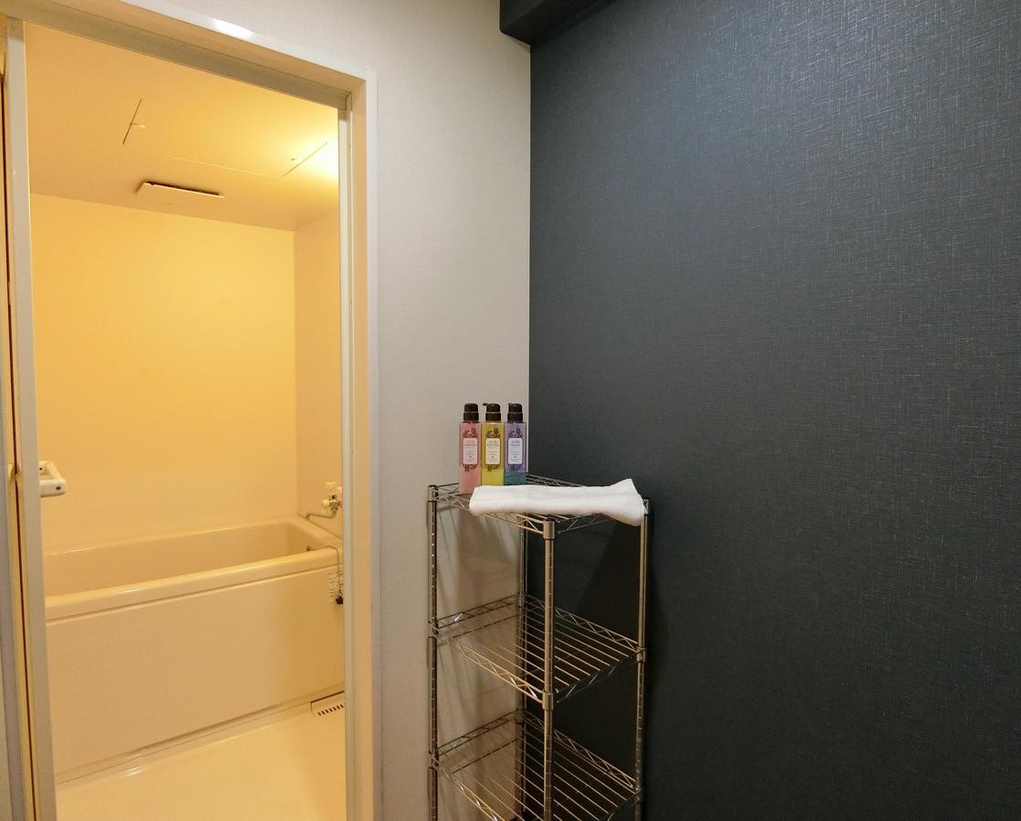 Capsule Hotel Manyudo Киото Экстерьер фото